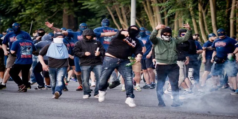 Hooligan Là Gì? Nguyên Nhân Tình Trạng Bạo Lực Trong Bóng Đá 3 Hooligan là vấn nạn được bùng nổ vào những năm 1960
